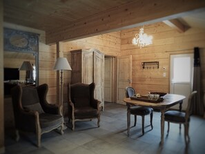 Familien-Suite (Prestige for 4) | Wohnzimmer | Flachbildfernseher