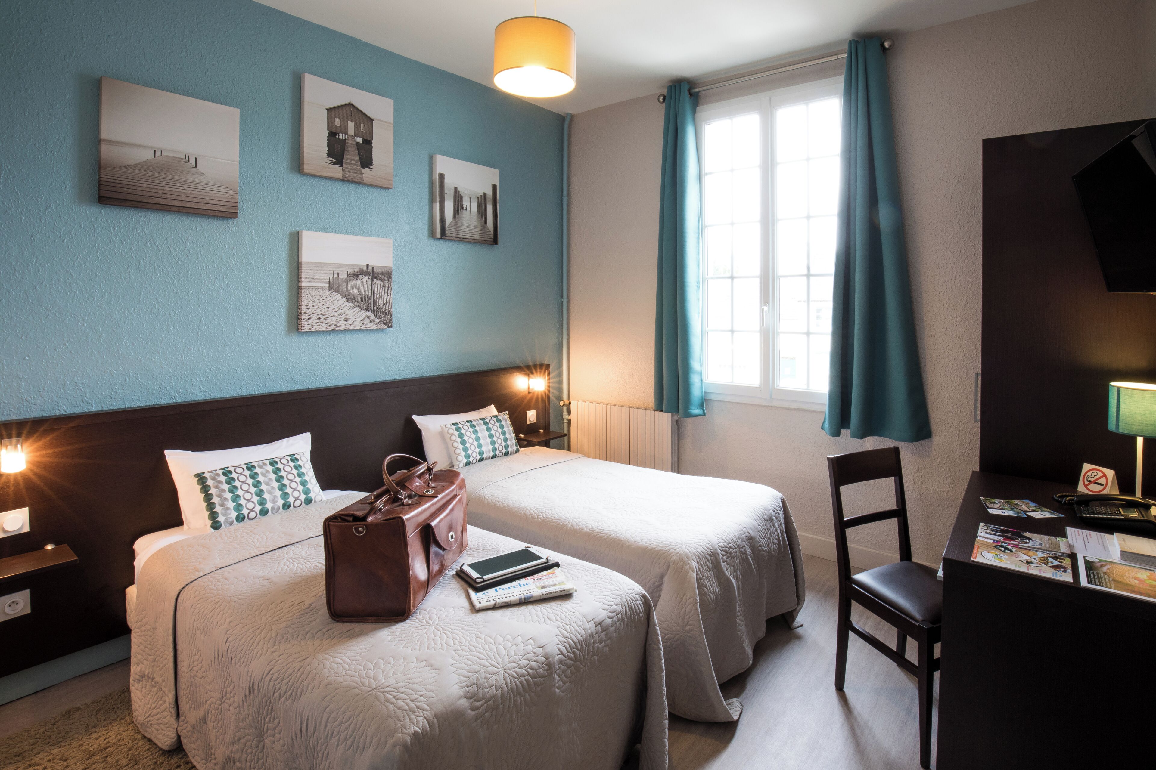 comfort double or twin room  | desk, free wifi