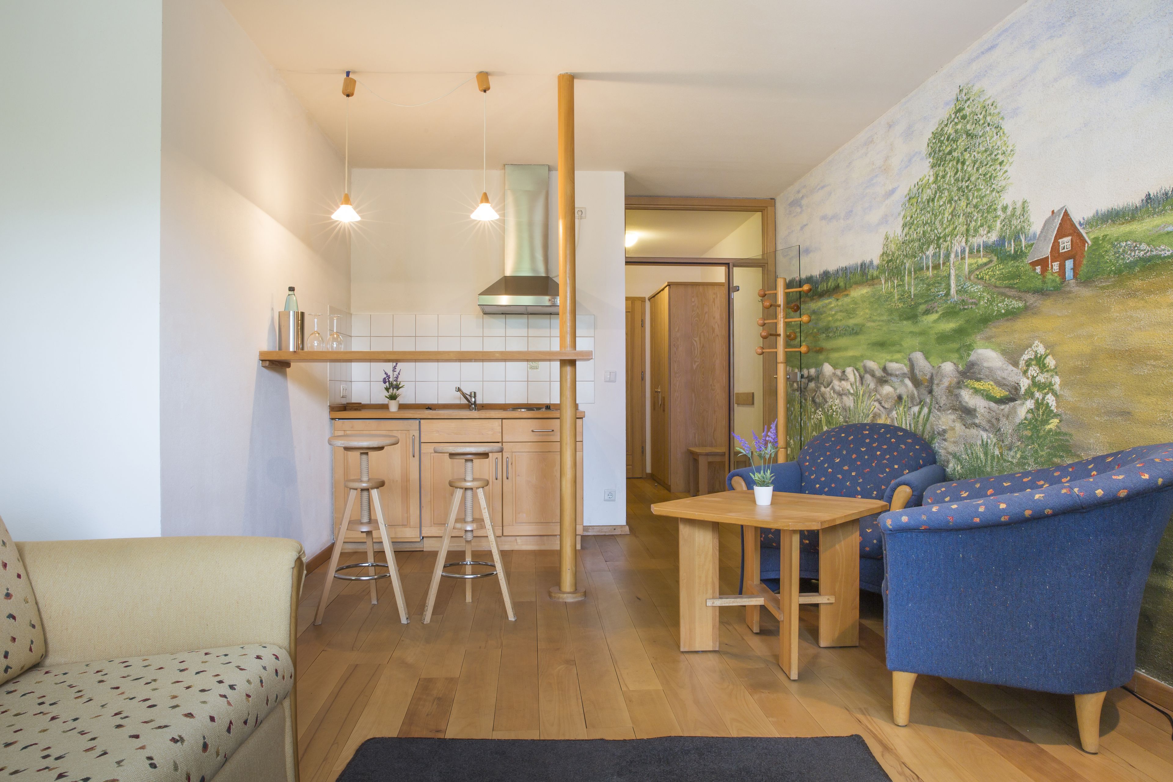 suite, balcony, garden area | living area | flat-screen tv