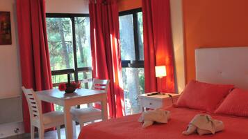 Double Room | Premium bedding, in-room safe, free cribs/infant beds, free WiFi