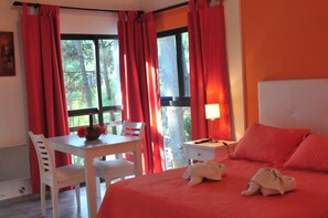 Premium bedding, in-room safe, free cots/infant beds, free WiFi - Cabanas & Apart Utopia (Mar de Las Pampas)