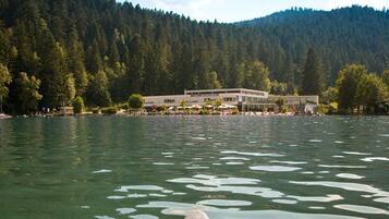 Am Strand, Liegestühle, Angeln