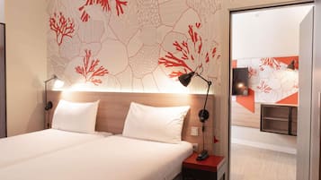 Bureau, chambres insonorisées, Wi-Fi gratuit, draps fournis