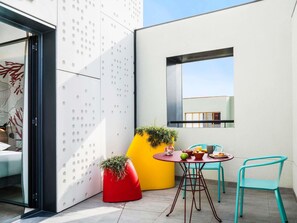 Bureau, chambres insonorisées, Wi-Fi gratuit, draps fournis