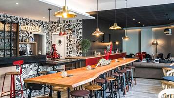 2 Bars/Lounges, Bar auf der Dachterrasse, Tapas-Bar