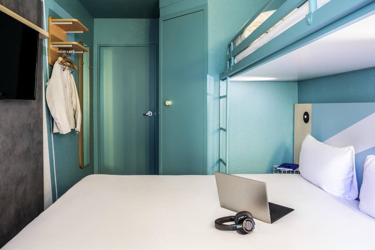 Bureau, chambres insonorisées, Wi-Fi gratuit