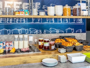 Daily buffet breakfast (EUR 8.40 per person)