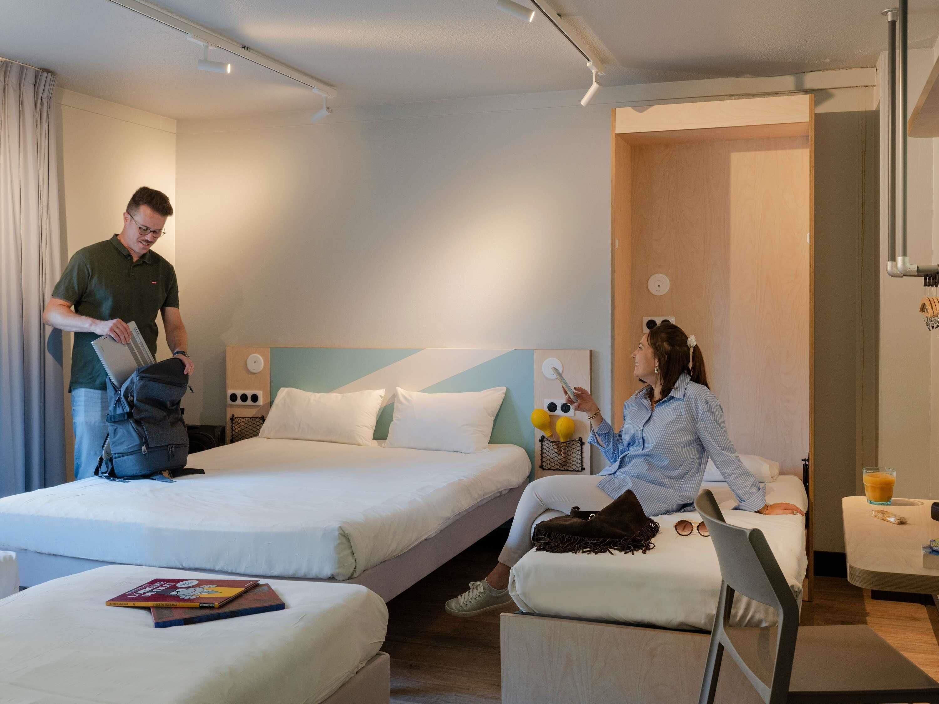 Triple Room, Multiple Beds | 1 bedroom, desk, soundproofing, WiFi (free)