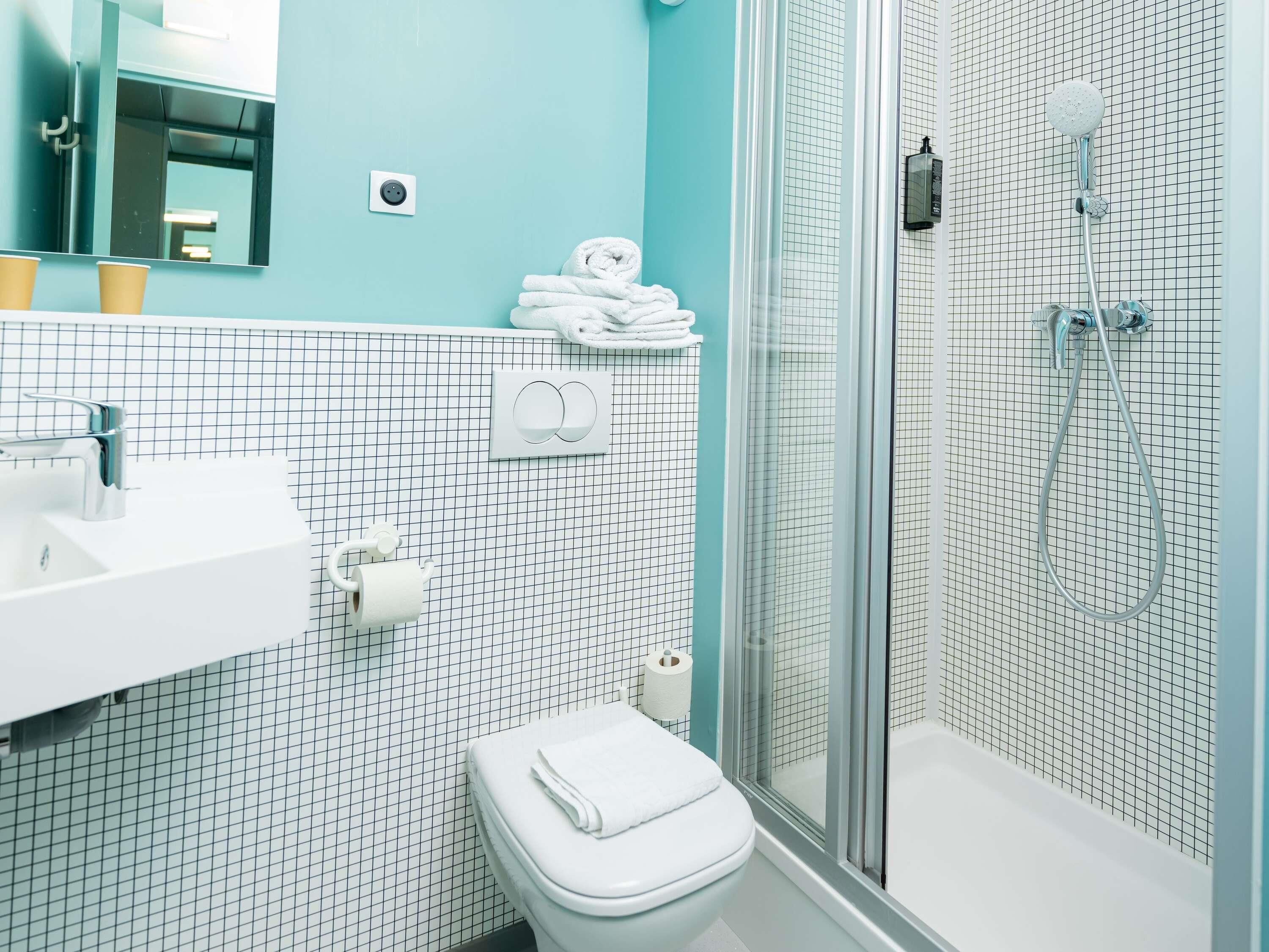 1 bedroom, desk, soundproofing, free WiFi