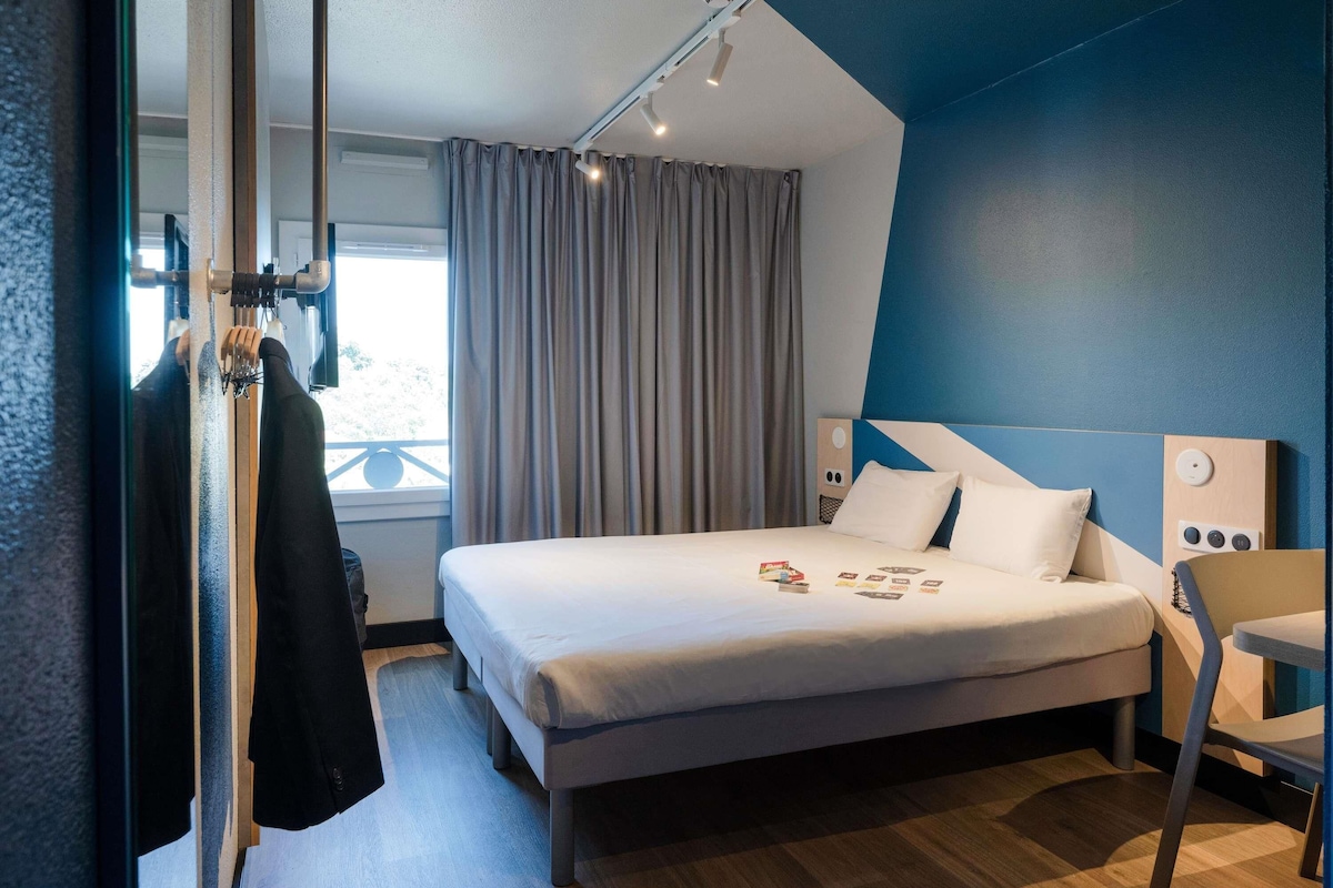 Double Room | 1 bedroom, desk, soundproofing, free WiFi