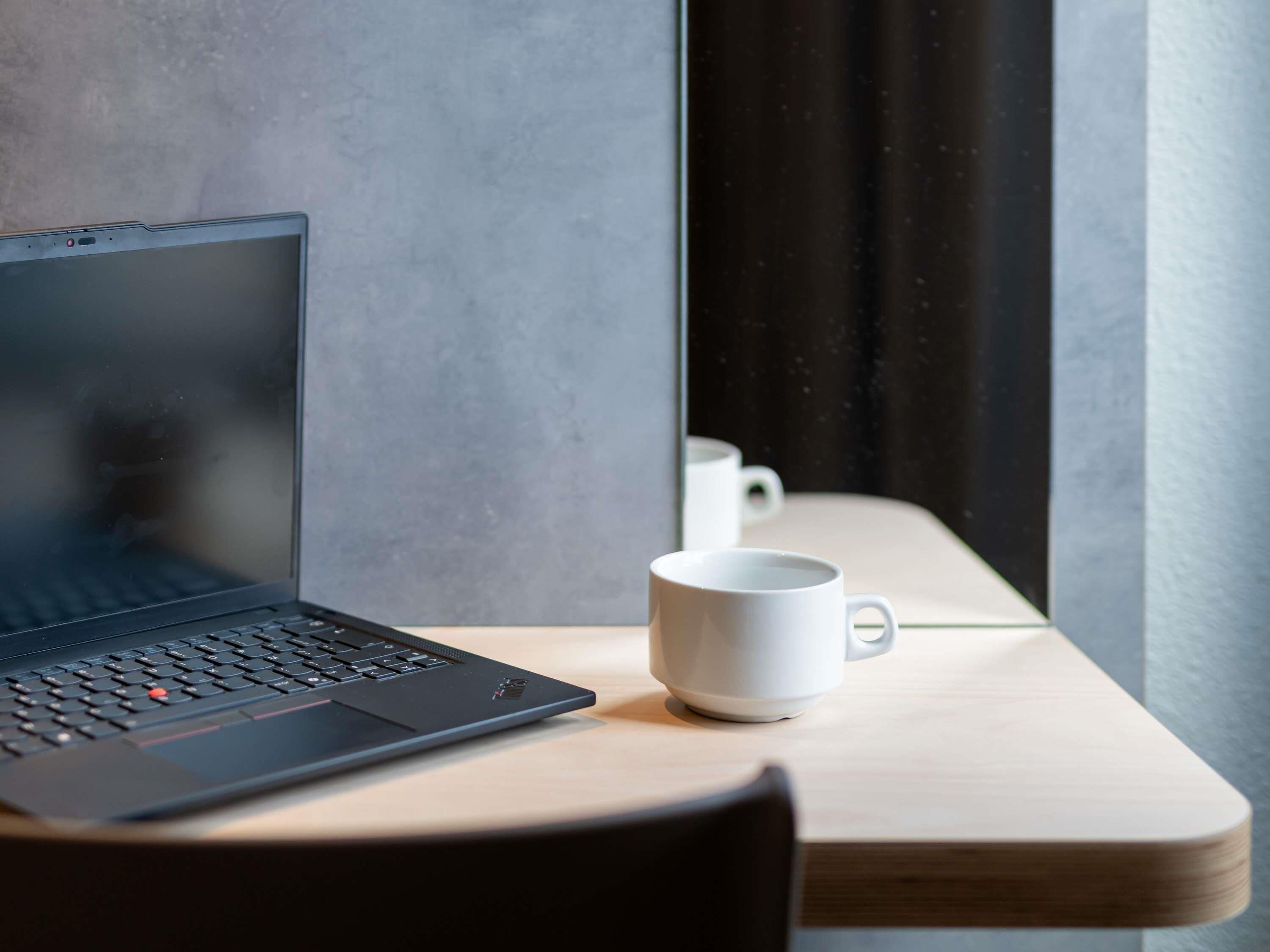 1 soverom, skrivebord, lydisolert og wi-fi (inkludert)