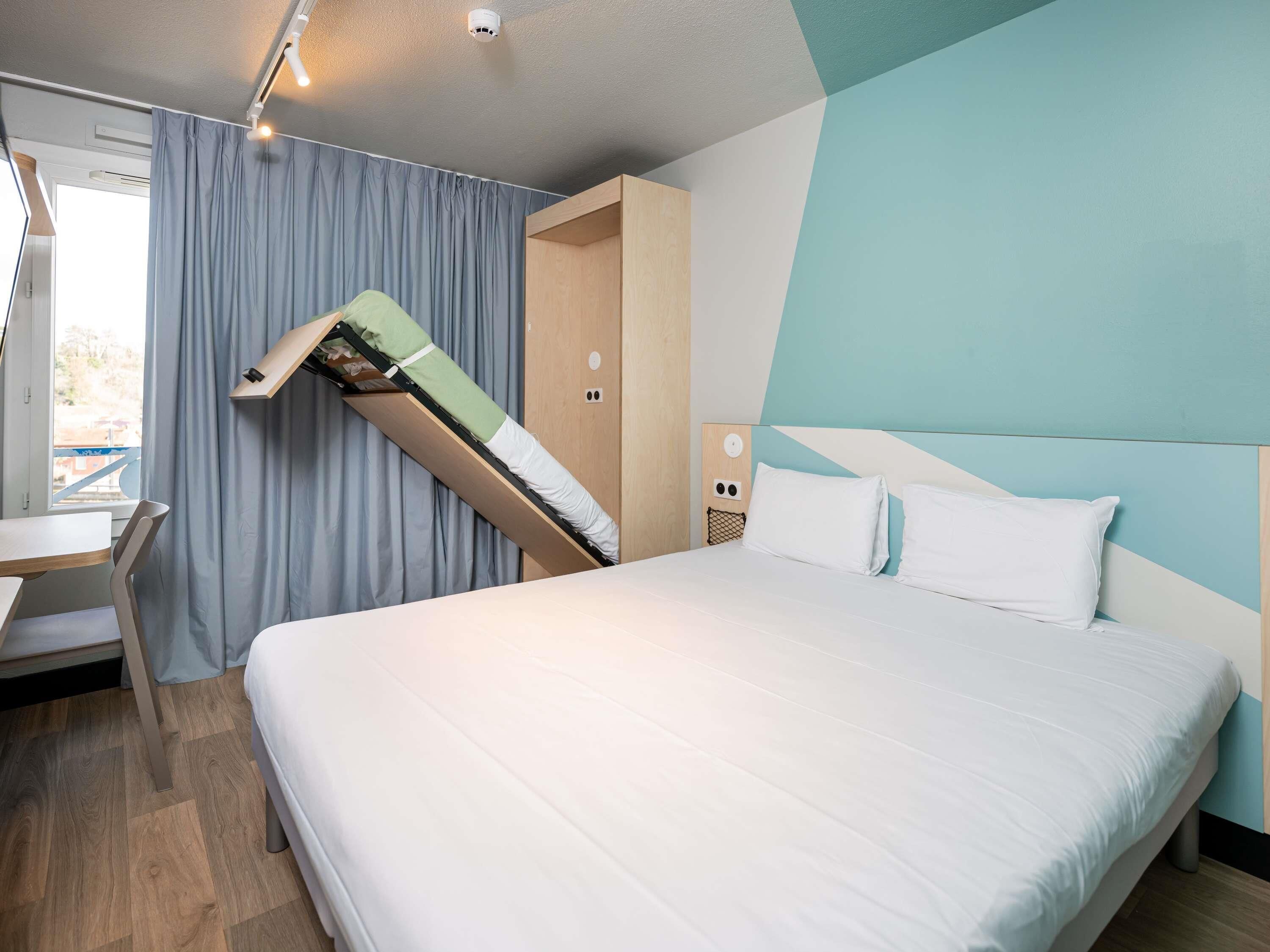 Triple Room, Multiple Beds