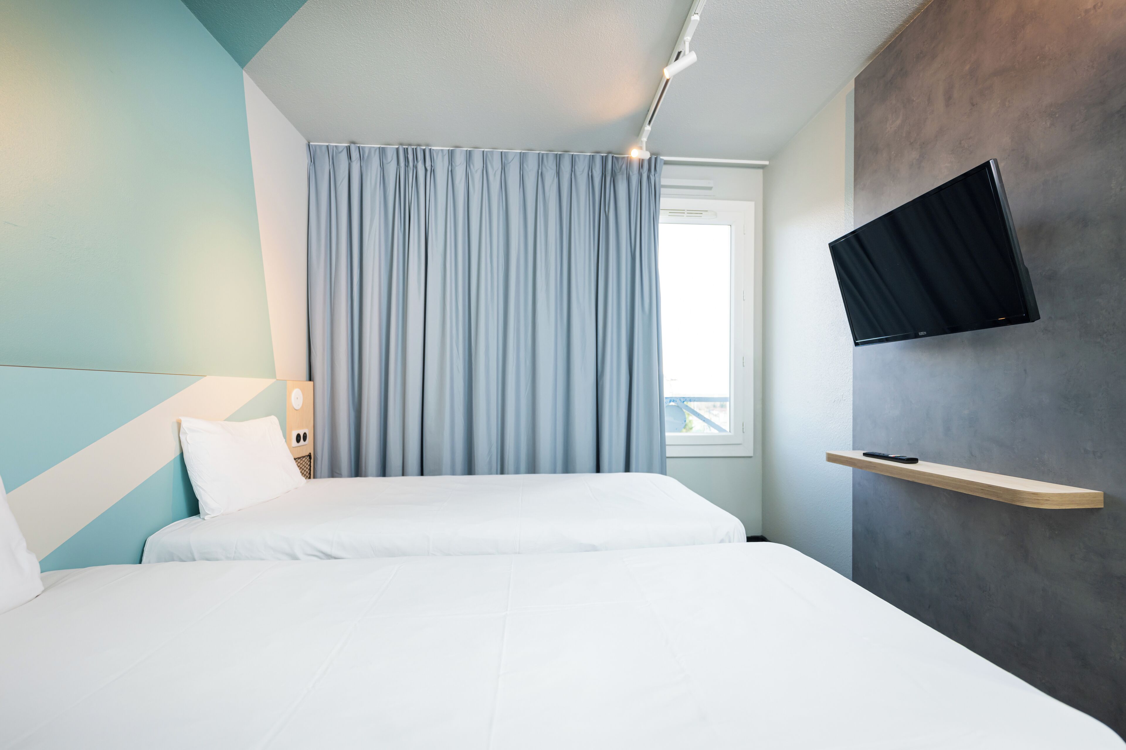 Twin Room, 2 Single Beds