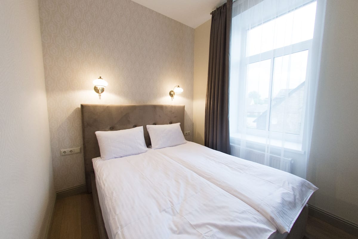 Appartement, 2 chambres | Bureau, fer et planche à repasser, accès au Wi-Fi (inclus)