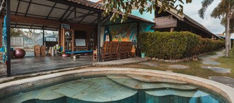 Big Brother Surf Inn