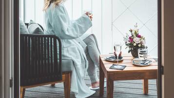 Studio Suite (King Silver) | Balcony
