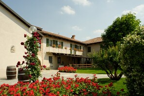 Exterior - Locanda Del Pilone (Alba)