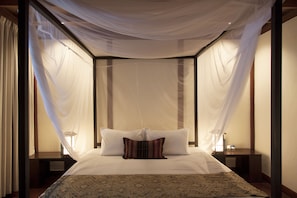 Deluxe House with River View | Minibar, Zimmersafe, Schreibtisch, Zustellbetten