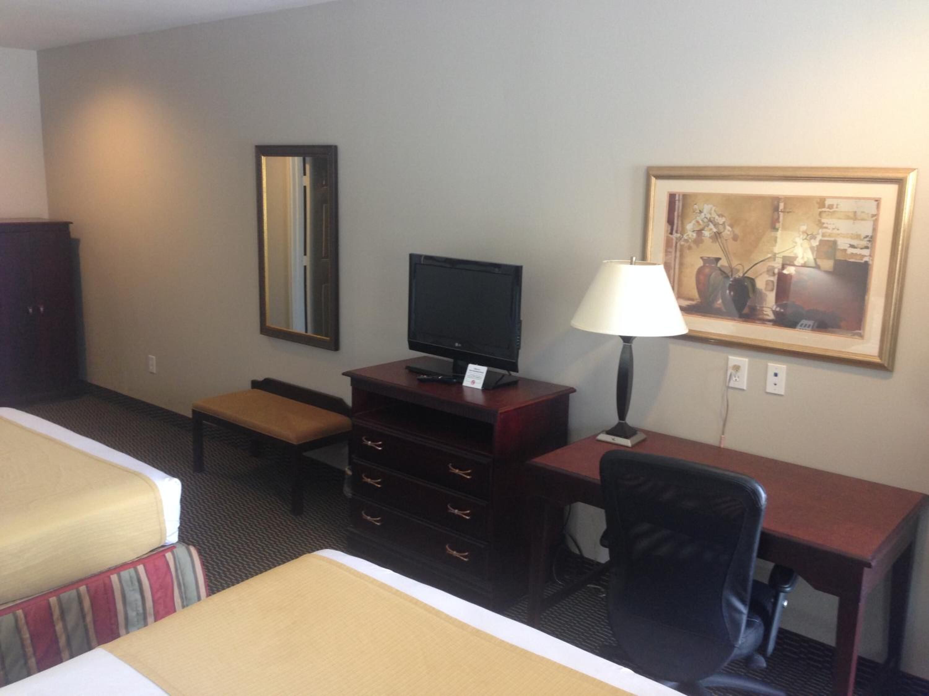 办公桌、熨斗/熨衣板、免费 WiFi、床单