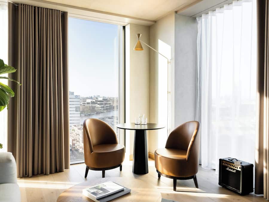 Premium bedding, in-room safe, individually decorated