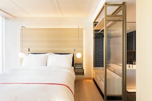 Premium bedding, in-room safe, individually decorated