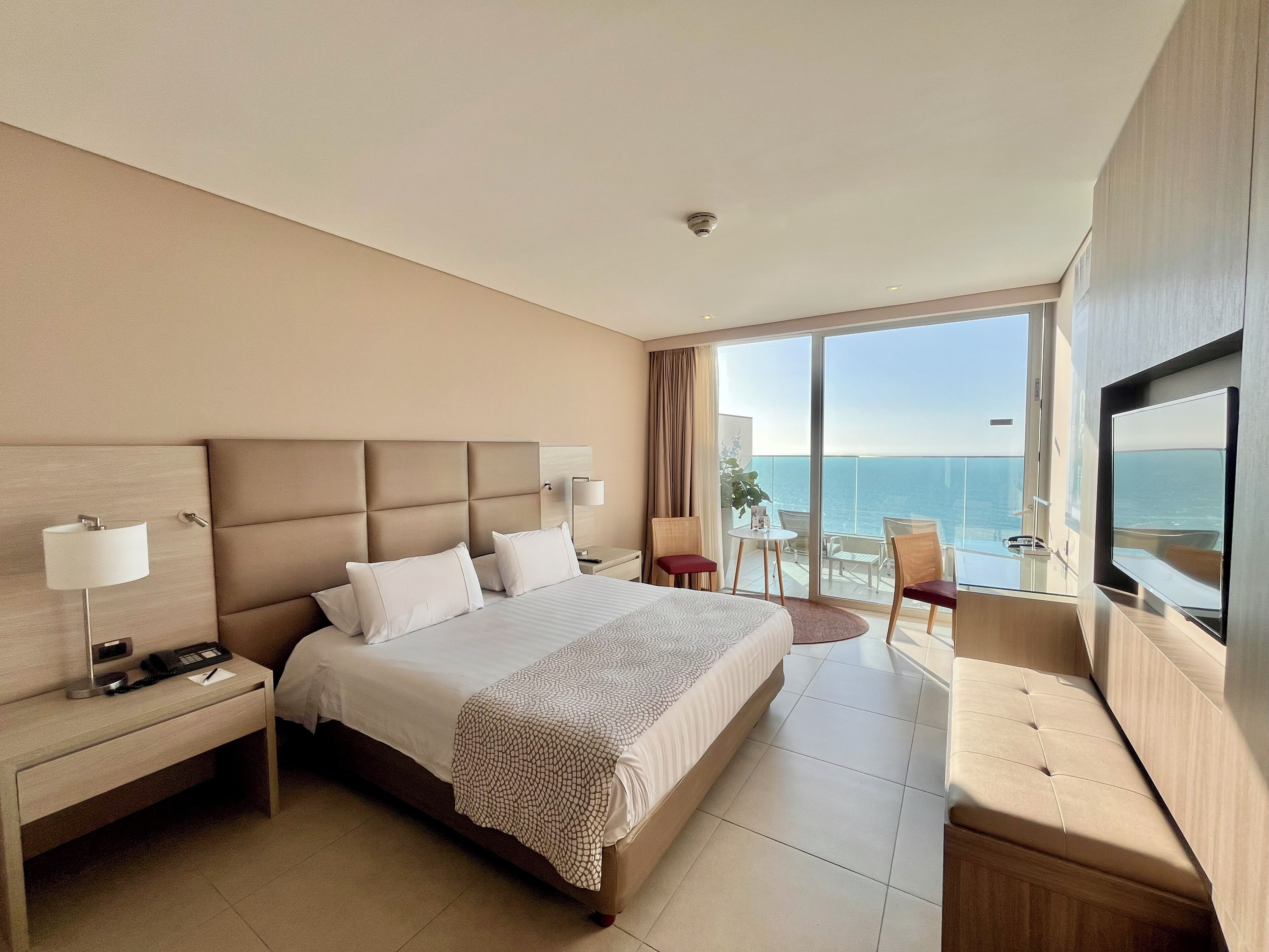 Rom – superior, 1 kingsize-seng | Sengetøy av topp kvalitet, safe på rommet og skrivebord