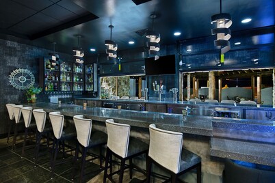 Oxford Suites Sonoma County