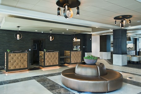 Reception. Oxford Suites Sonoma County