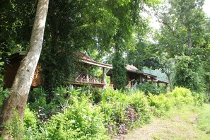 Property grounds - Mahout Hotel (Luang Prabang)