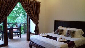 Deluxe Mountain Room, River View | Minibar - Mahout Hotel (Luang Prabang)