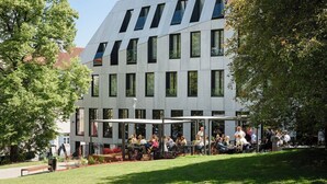 A modern building with a flat roof and large windows. - Lydia Hotel (Tartu)