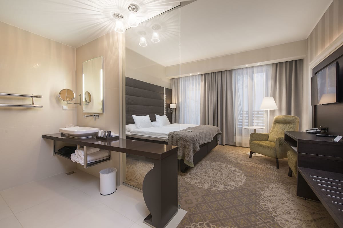 1 habitación, ropa de cama hipoalergénica y minibar