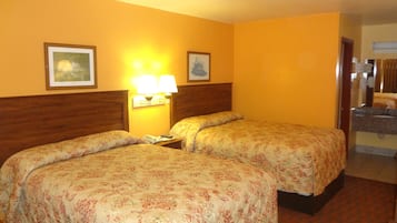 Sängtillbehör av högsta kvalitet, skrivbord och strykjärn/strykbräda