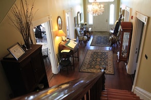 Interior entrance - City Club of Wilmington (Wilmington)