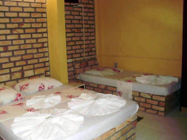 Room - Hotel Pousada Jardim das Flores (Penha)