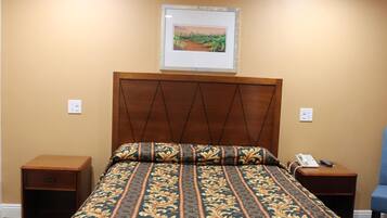 1 bedroom, desk, laptop workspace, free WiFi