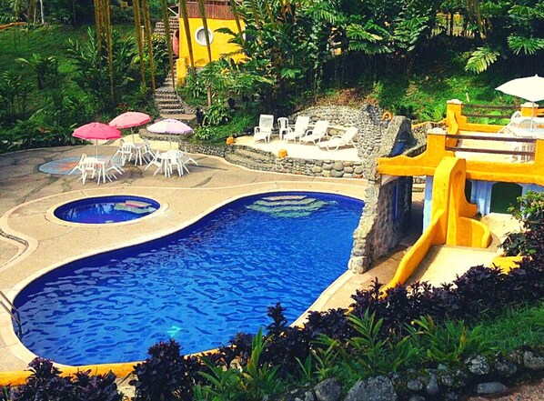 Outdoor pool - Hosteria El Encanto (San Miguel de los Bancos)