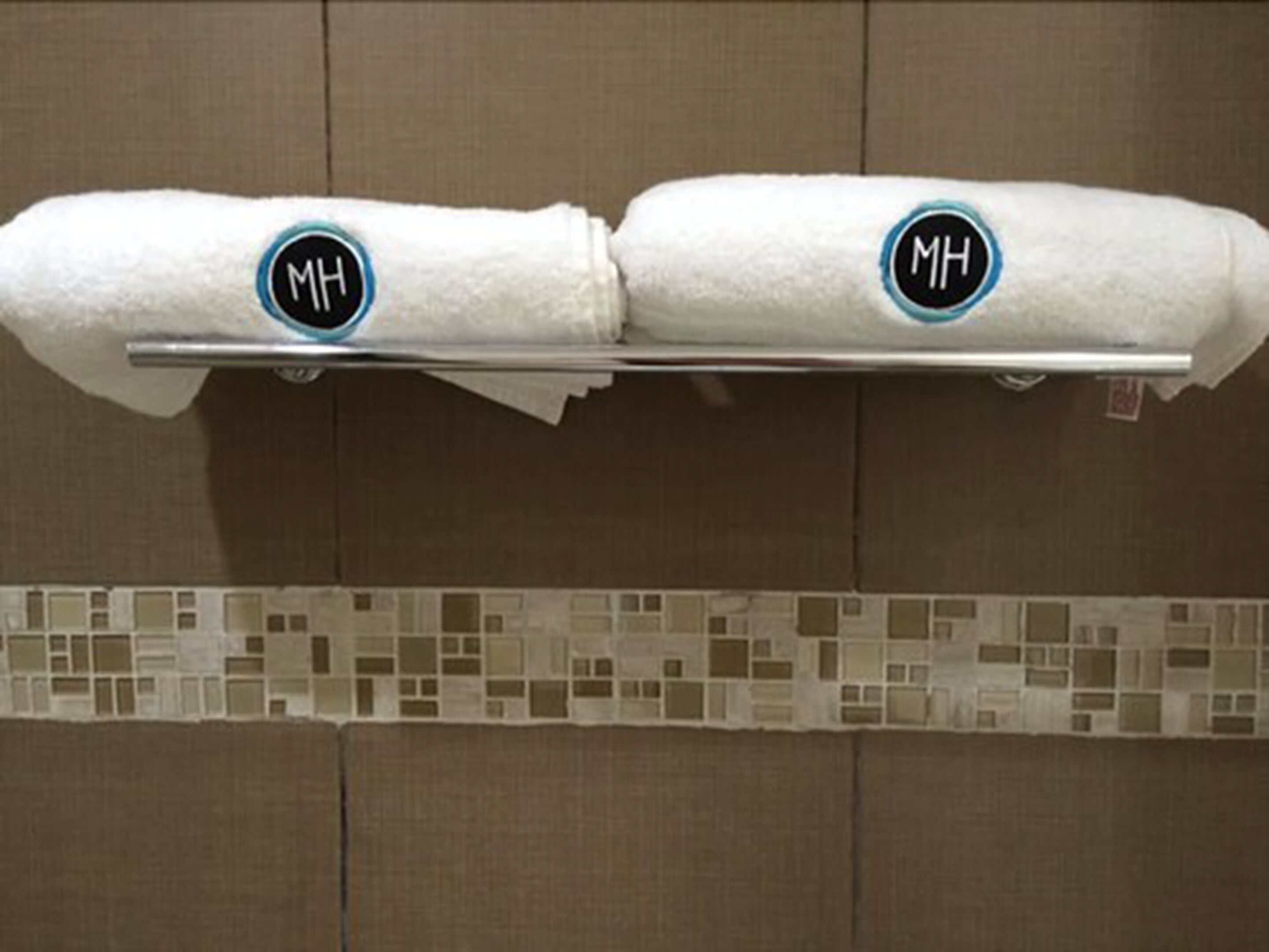 shower, free toiletries, towels