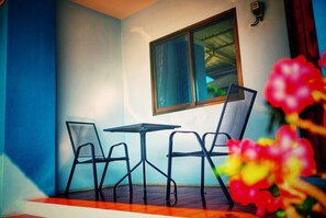 24-inch LCD TV with satellite channels, TV - Tararin (Chiang Saen)