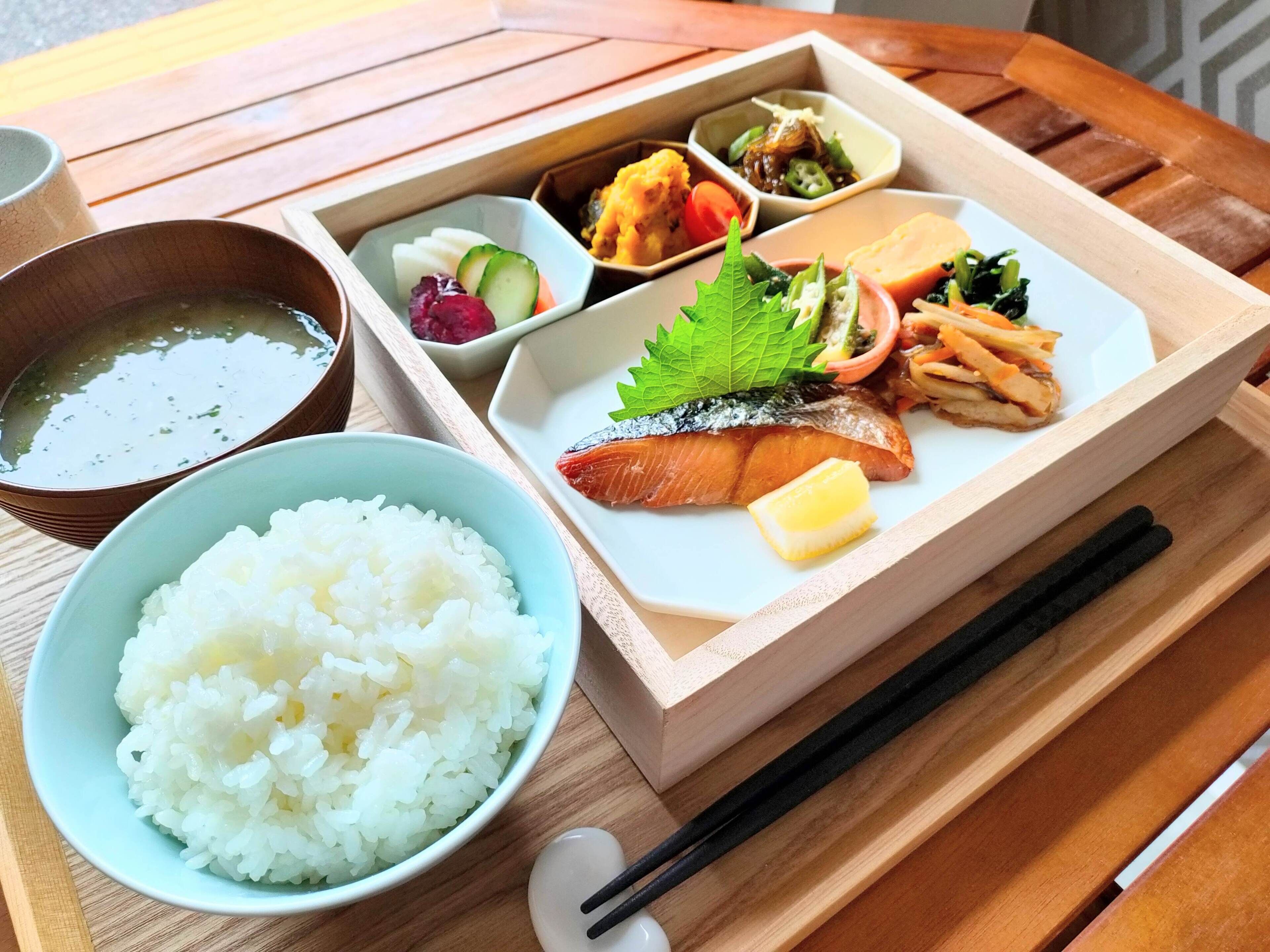 daily japanese breakfast (jpy 1500 per person)
