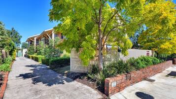 Entrada de la propiedad