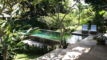 Udendørs pool
