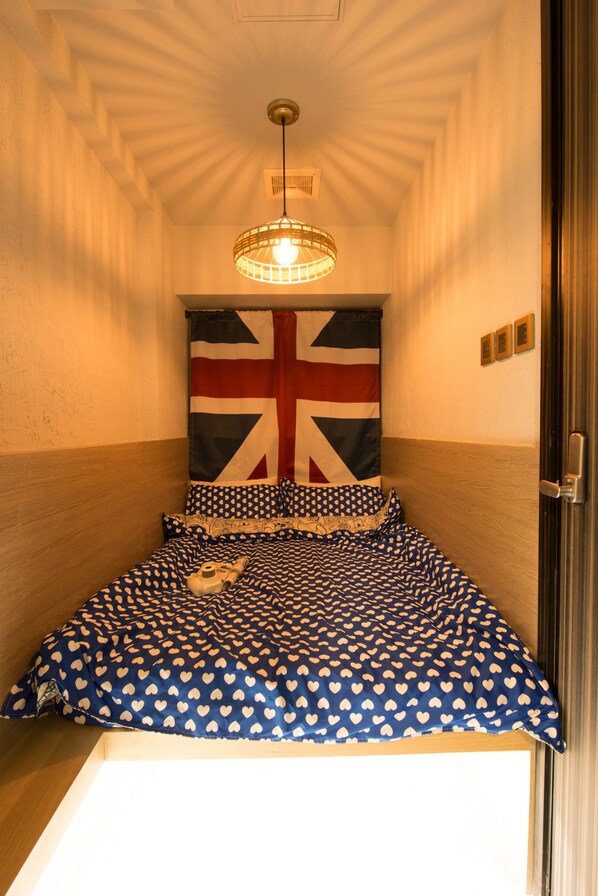 ダブルルーム 窓なし | WiFi (無料)