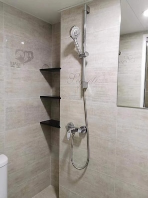 Basic Single Room | Free WiFi - Just Hotel Jordan (Kowloon)