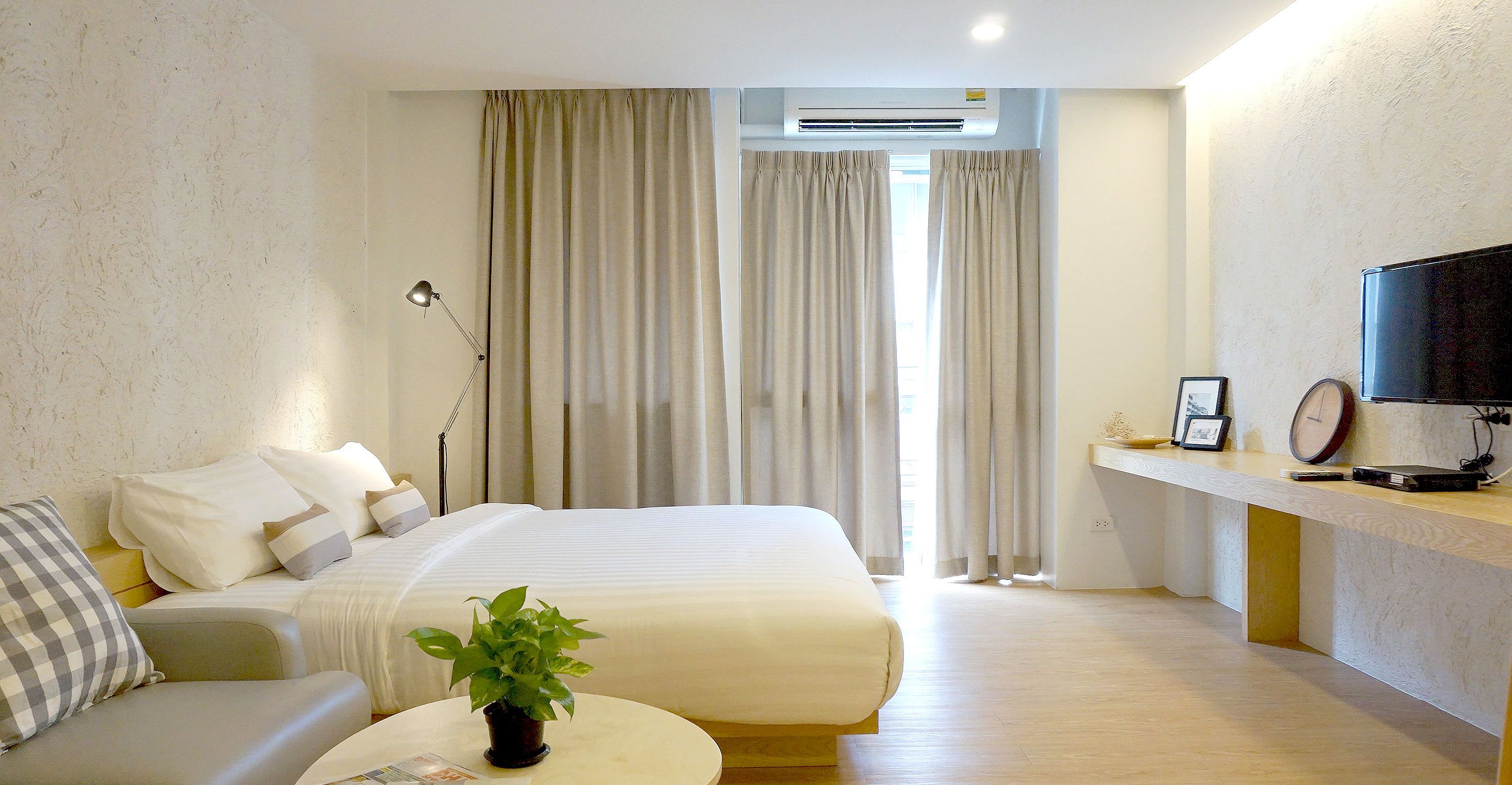 smart studio | minibar, in-room safe, desk, free wifi