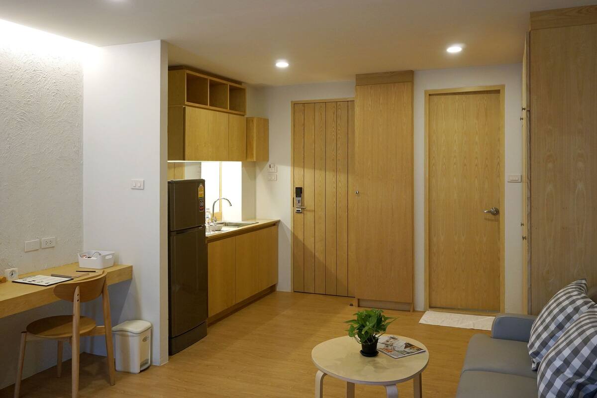 smart studio | private kitchen | fridge, coffee/tea maker, electric kettle