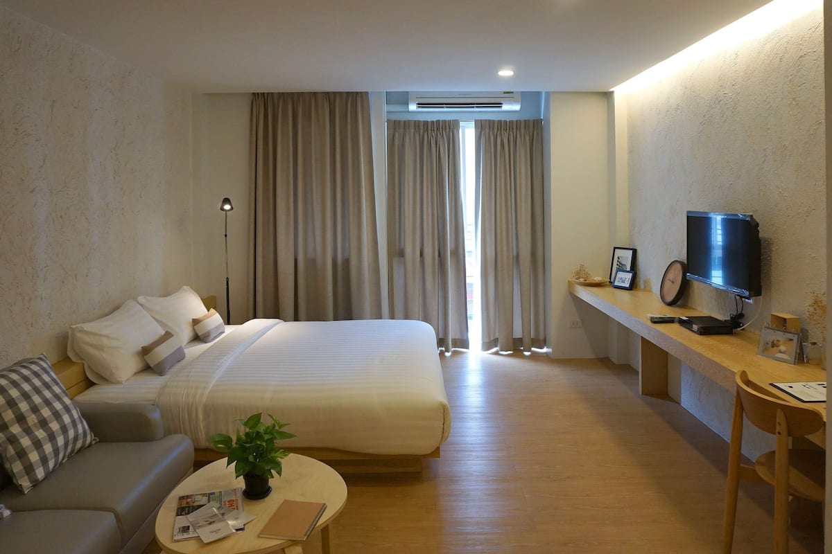 smart studio | minibar, in-room safe, desk, free wifi