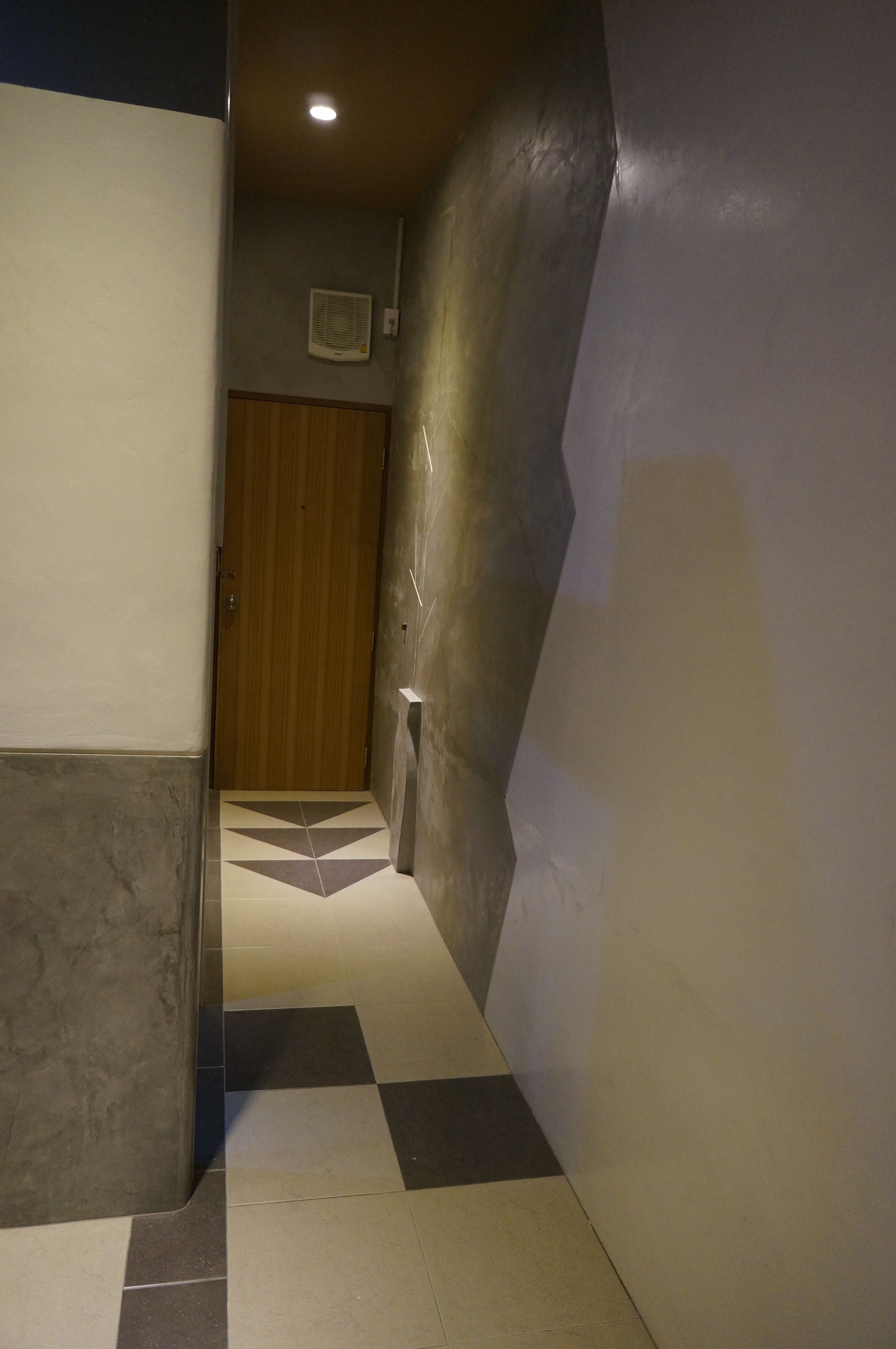 standard room with air and balcony | desk, free wifi, bed sheets