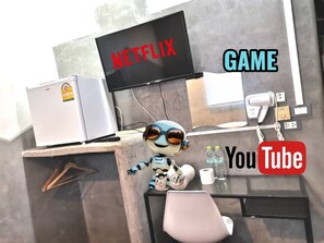 Standard Room with Air and Balcony | Bureau, Wi-Fi gratuit, draps fournis