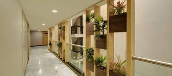 Central Beacon Hotel Surat